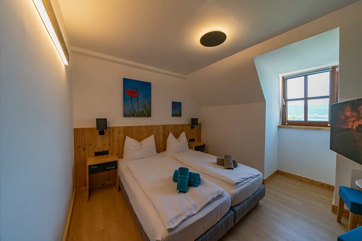 zimmer-24-02-haus-weyregg